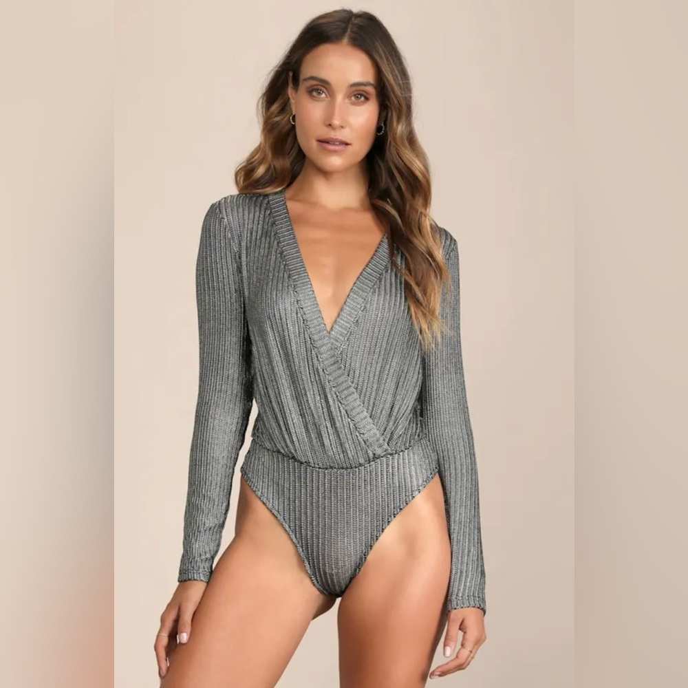 NWT Lulu's Metallic Silver Ribbed Bodysuit